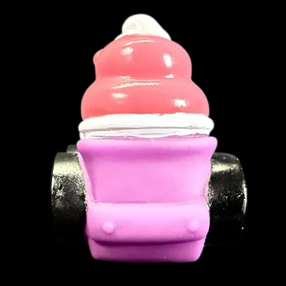 Dairy Queen Kid Cruisers Free Wheelers Sundae's Sassy Chassis Kids Meal Toy 2000